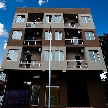 Family Hotel Батумі Екстер'єр фото
