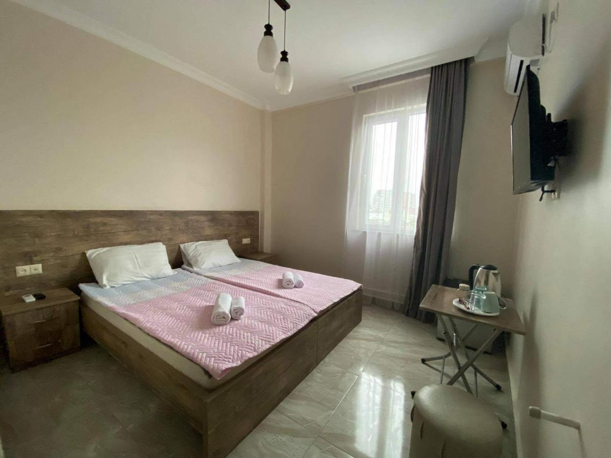 Family Hotel Батумі Екстер'єр фото