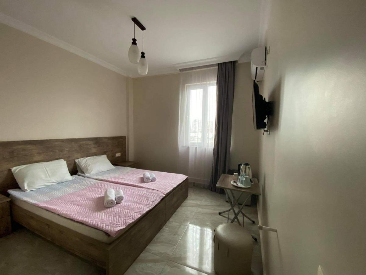 Family Hotel Батумі Екстер'єр фото