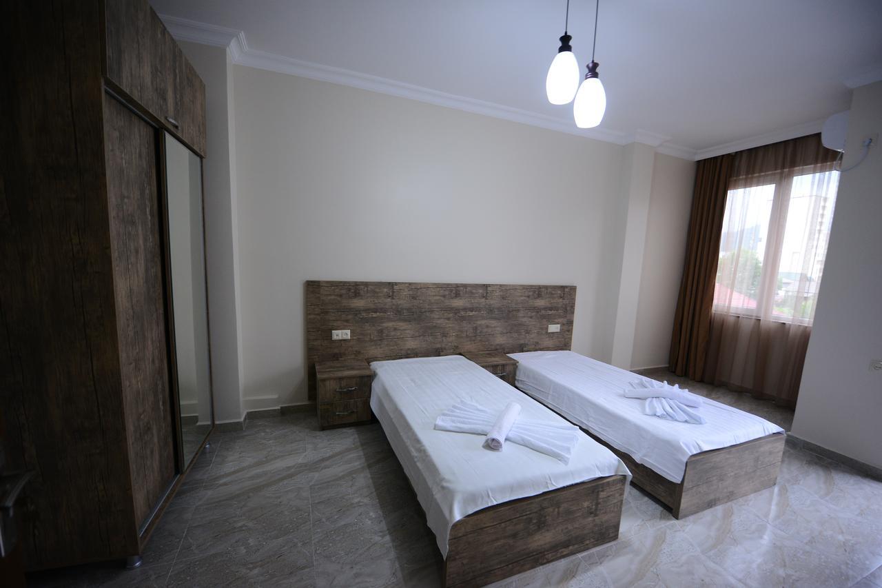Family Hotel Батумі Екстер'єр фото