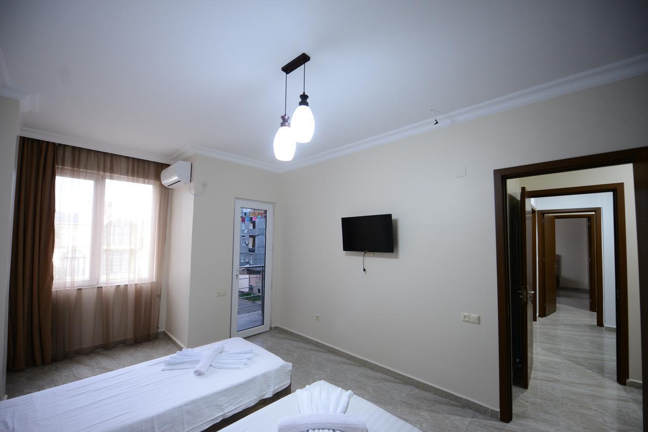 Family Hotel Батумі Екстер'єр фото