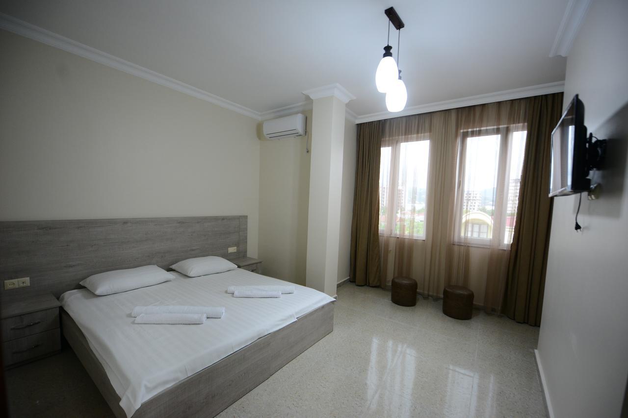 Family Hotel Батумі Екстер'єр фото